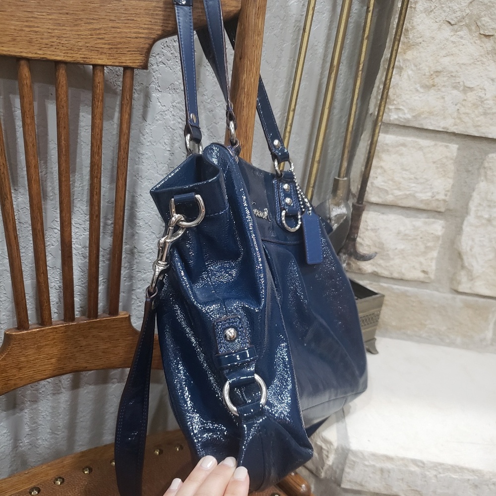 Handbag - Picture 7 of 8